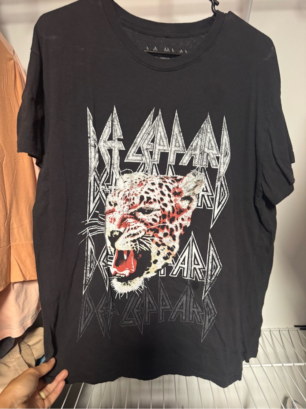 Def Leppard Black Graphic Tee with Leopard Head